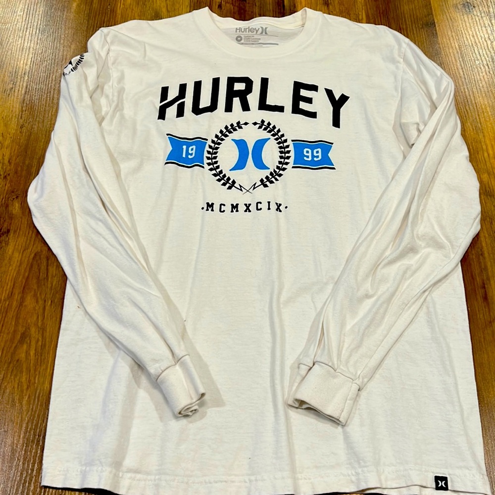 Hurley Classic Fit Graphic Print Logo 100% Cotton Long Sleeve Tee | Medium